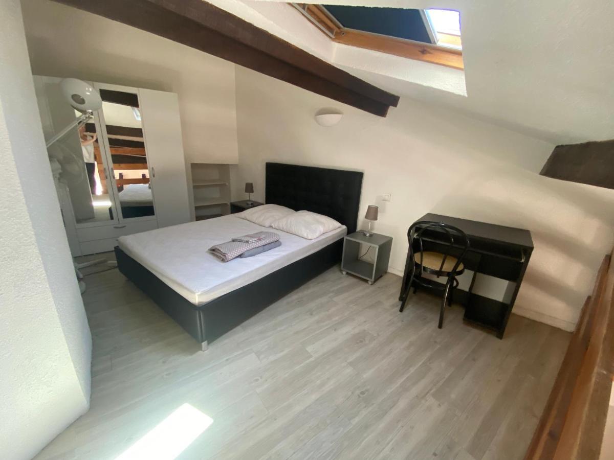 Le Cocon D'Avignon - T2 Duplex 40M2 - Centre Historique Intra Muros- Wifi Climatisation Exterior foto